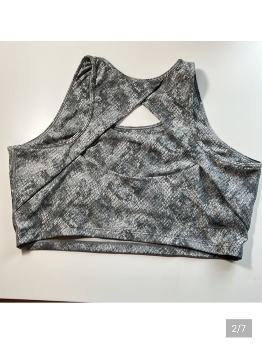 GapFit Blackout Technology Impact Longline Cut-Out Back Sports Bra Gray Snake XL